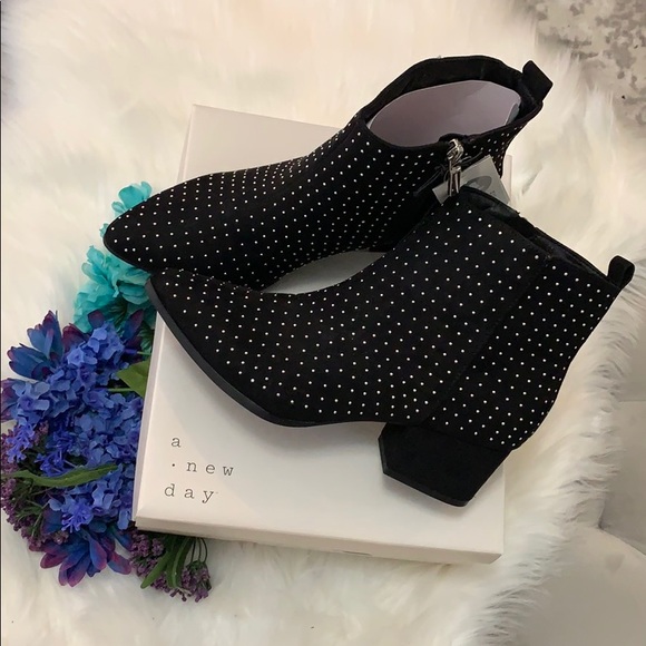 NEW! Studded Valerie Ankle Booties - Picture 2 of 8